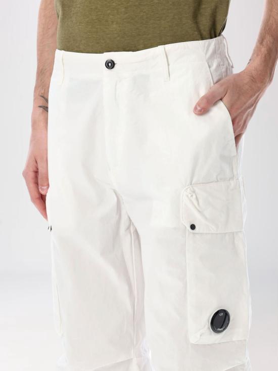 26SS 씨피 컴퍼니 마이크로 랩스 박시 카고 렌즈 팬츠 20CMPA128A110325G 103 White - C.P. COMPANY