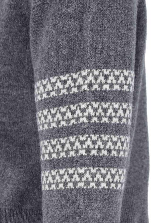 26SS 톰브라운 메리노 울 홀리데이 헥터 4바 풀오버 MKA573AY1029035 Grey - THOM BROWNE