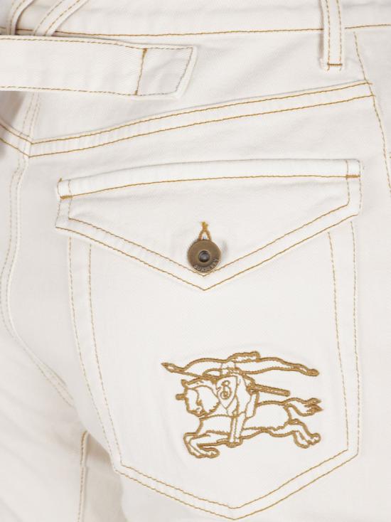 26SS 버버리 하이 라이즈 부츠컷 진 8118523 C3997 White - BURBERRY