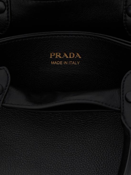 25FW 프라다 버클 스몰 가죽 핸드백 1BA418VOOO2CYSF0002 Black - PRADA