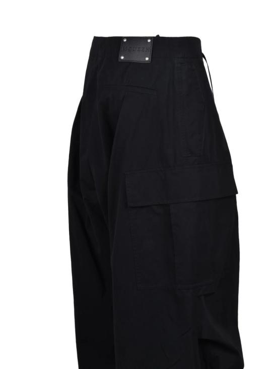 25SS 알렉산더 맥퀸 스트레이트 팬츠 주머니가 여러 개 달린 카고 - ALEXANDER MCQUEEN