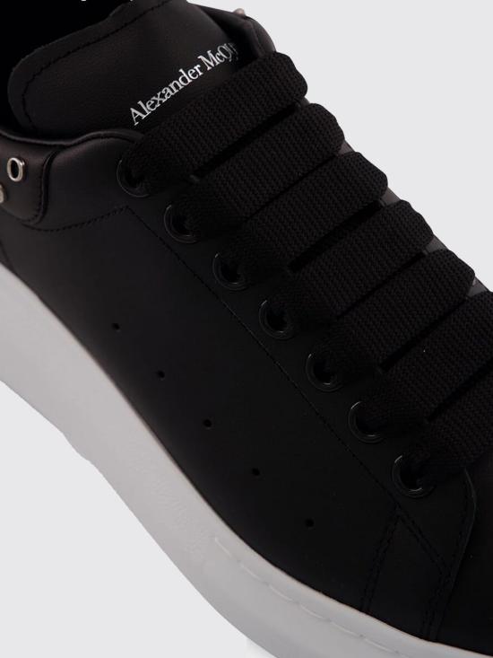 26SS 알렉산더 맥퀸 오버사이드 스니커즈 856519WIAJR 1118 Black - ALEXANDER MCQUEEN