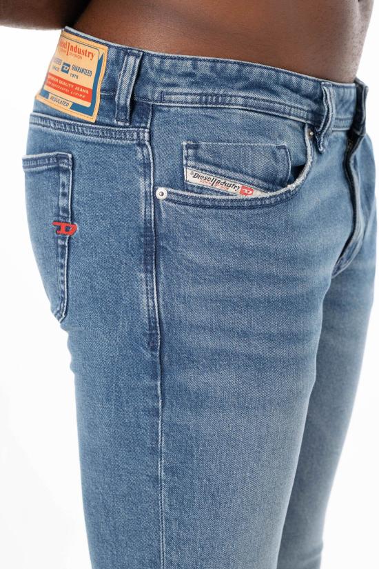 26SS 디젤 데님 팬츠 A03595 0BEBI 01 Denim - DIESEL