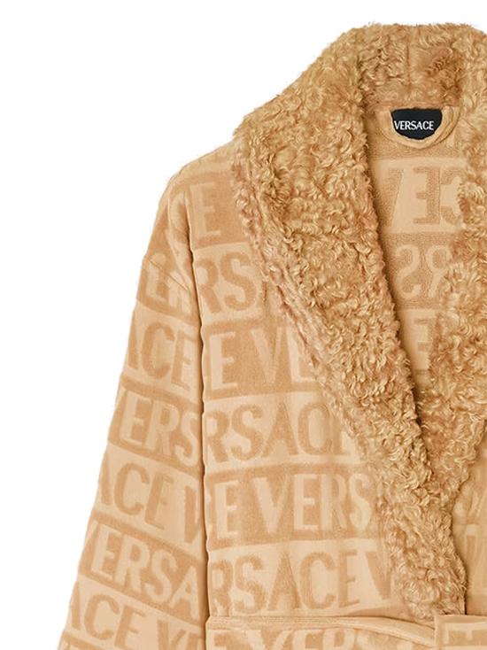 26FW 베르사체 라운지 웨어 ZACJ000081A160271NJ00 Brown - VERSACE