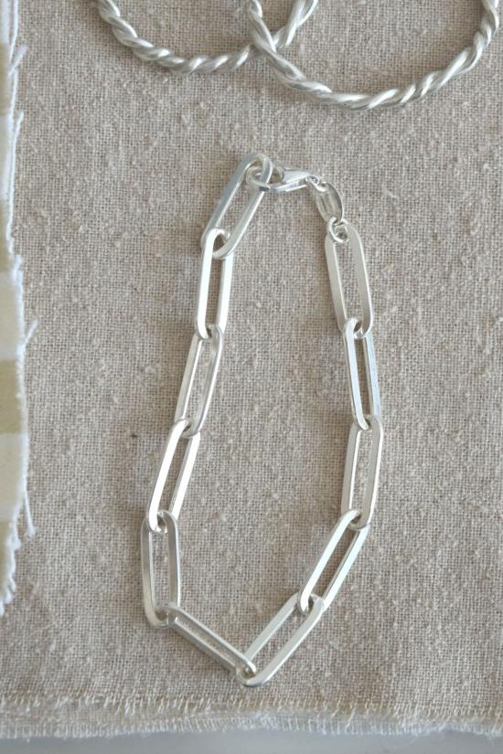  Corner Studio 팔찌