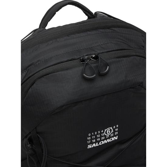 26SS MM6 메종 마르지엘라 X 살로몬 백팩 P5782 SB5WA0013 HB342 BLACK - MM6 MAISON MARGIELA X SALOMON