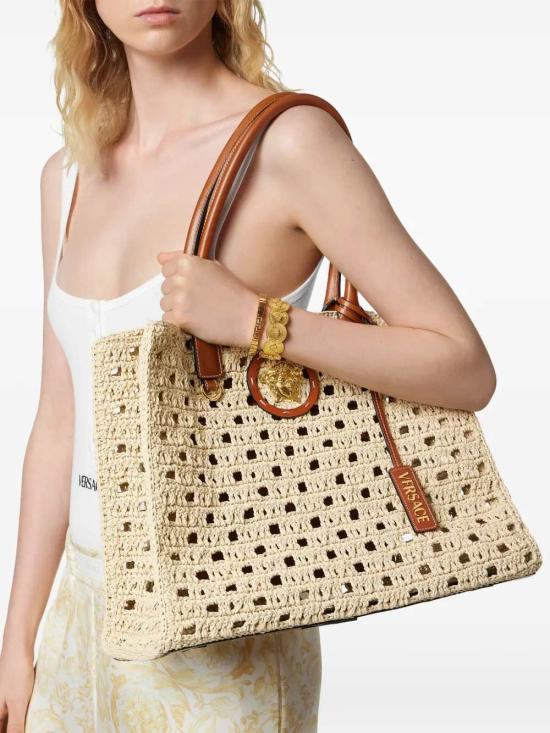 26SS 베르사체 토트백 10047411A16999 2KJ8V NATURAL AMBRER VERSACE GOLD - VERSACE