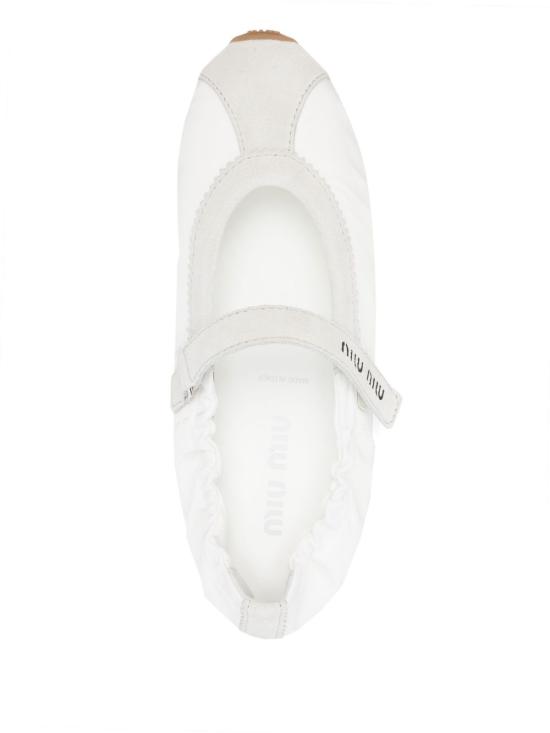 26SS 미우미우 플랫 슈즈 5F370E D7CF0009 White - MIU MIU
