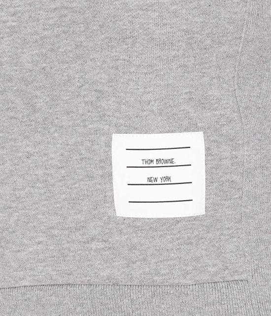  톰브라운 스웨터 톰 브라운 크루넥 패치 로고  그레이 - THOM BROWNE