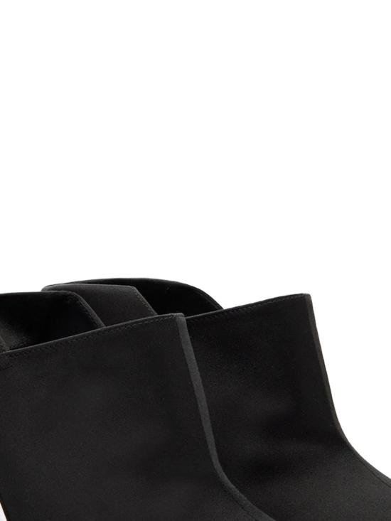 26SS 알라이아 힐/펌프스 AA3M3008A024 999 Black - ALAIA