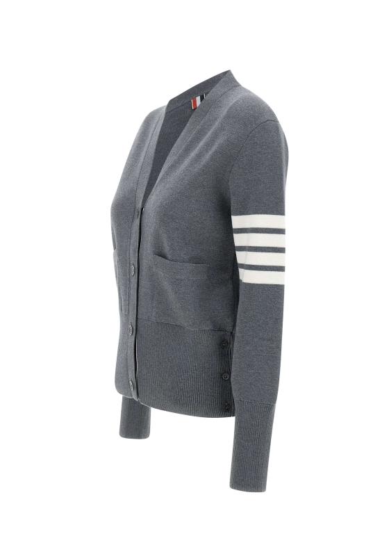 26FW 톰브라운 파인 메리노 울 4바 클래식 V넥 가디건 FKC207A 00014035 GREY - THOM BROWNE