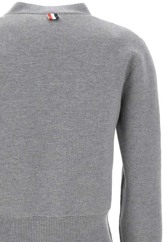 26FW 톰브라운 파인 메리노 울 4바 클래식 V넥 가디건 FKC207A 00014055 GREY - THOM BROWNE