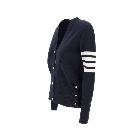 26FW 톰브라운 파인 메리노 울 4바 클래식 V넥 가디건 FKC207A 00014415 BLUE - THOM BROWNE