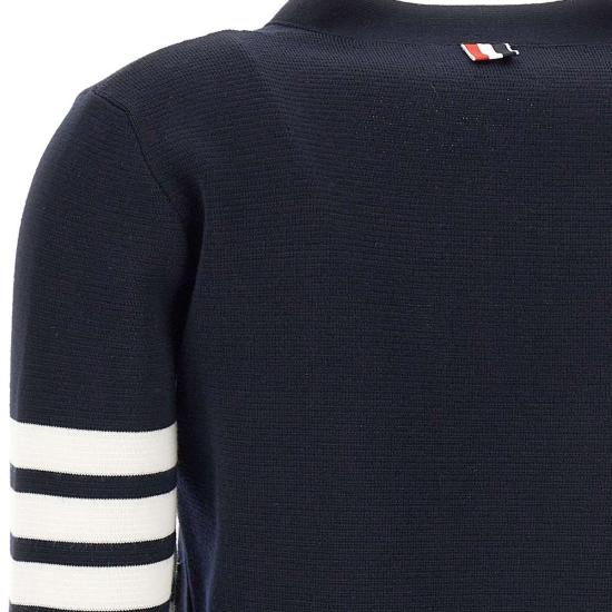 26FW 톰브라운 파인 메리노 울 4바 클래식 V넥 가디건 FKC207A 00014415 BLUE - THOM BROWNE