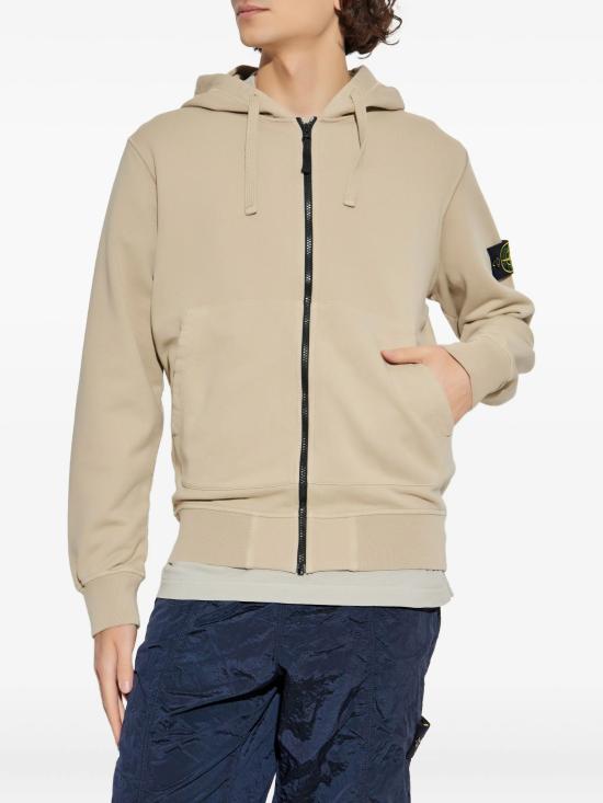 26SS 스톤 아일랜드 오가닉 코튼 플리스 레귤러핏 집업 후드 스웨트셔츠 L1S15 6100061 S0051 V009A DESERT DOM - STONE ISLAND