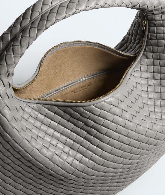 26SS 보테가베네타 숄더백 873190V66V0 1653 BASALTMUSE BRASS 1653 BASALT MUSE BRASS - BOTTEGA VENETA