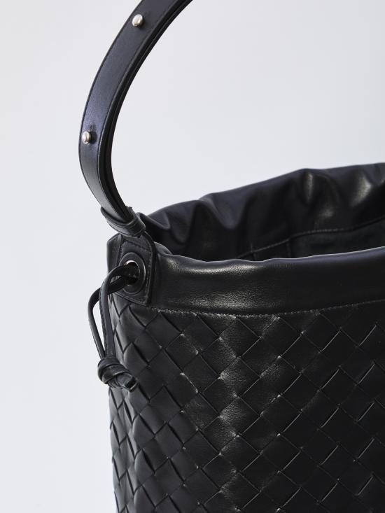 25FW 보테가베네타 인트레치아토 비블리오테카 버킷백 836020 V2HL18803 BLACK - BOTTEGA VENETA