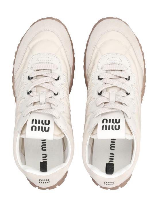 26SS 미우미우 타이어 테크니컬 소재 및 스웨이드 스니커즈 5E417EZJM F0304 IVORY - MIU MIU