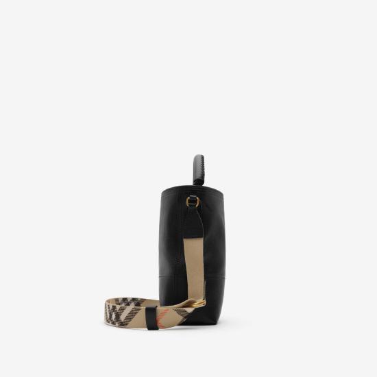 26SS 버버리 숄더백 8123594160025 A1189 BLACK - BURBERRY