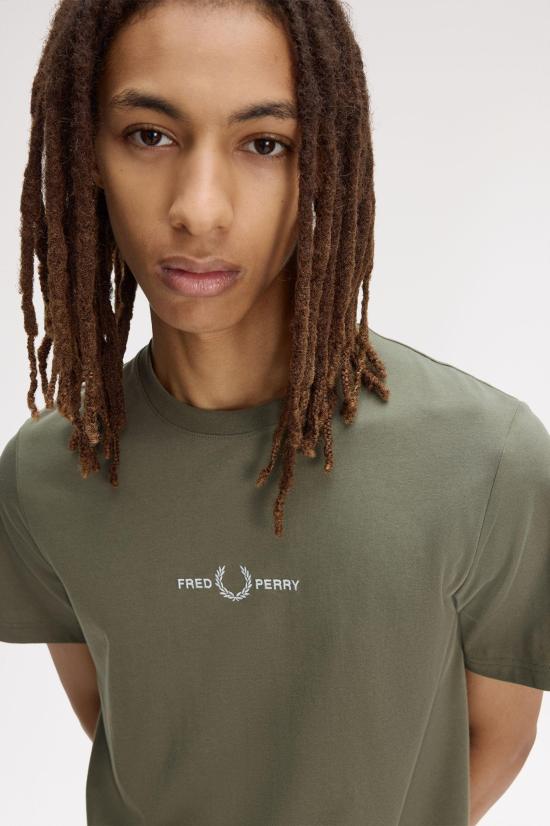 26SS 프레드페리 반팔 티셔츠 M4580 90B Laurel w green - FRED PERRY