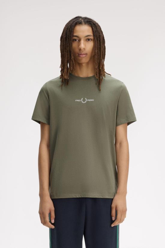26SS 프레드페리 반팔 티셔츠 M4580 90B Laurel w green - FRED PERRY