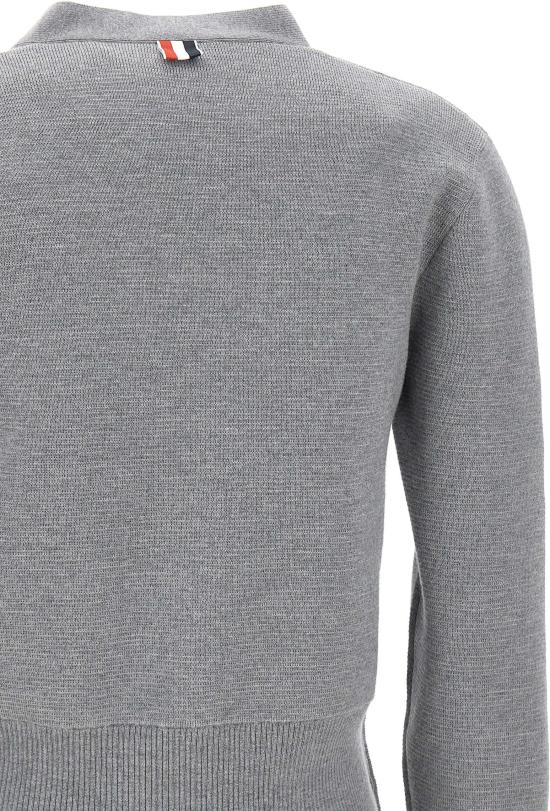 26FW 톰브라운 파인 메리노 울 4바 클래식 V넥 가디건 FKC207A00014055 GREY - THOM BROWNE