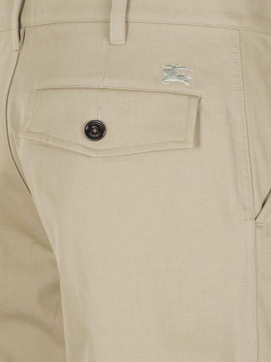 26SS 버버리 코튼 트윌 치노 8126498 C5120 Neutrals - BURBERRY