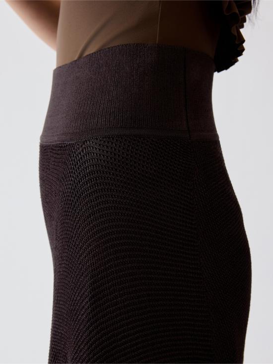 26SS 자크뮈스 미디 스커트 SKW00677AK00322 880 DARK BROWN - JACQUEMUS