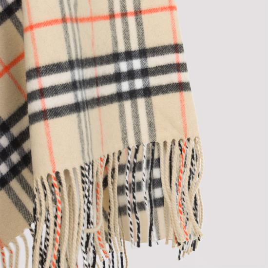 26FW 버버리 체크 패턴 프린지 케이프 8113128 A2021 SAND - BURBERRY