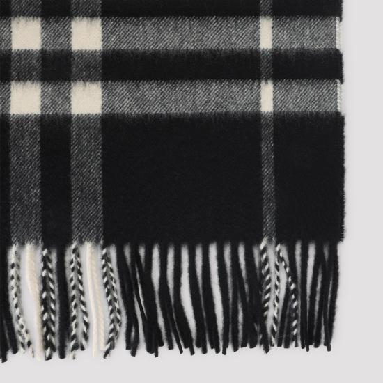 26FW 버버리 체크 캐시미어 스카프 8094741 C1343 BLACK CALICO - BURBERRY