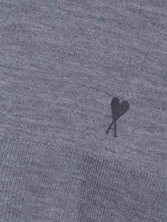 26SS 아미 씬 울 크루넥 아미 드 하트 스웨터 UKS856KN00660516 Grey - AMI