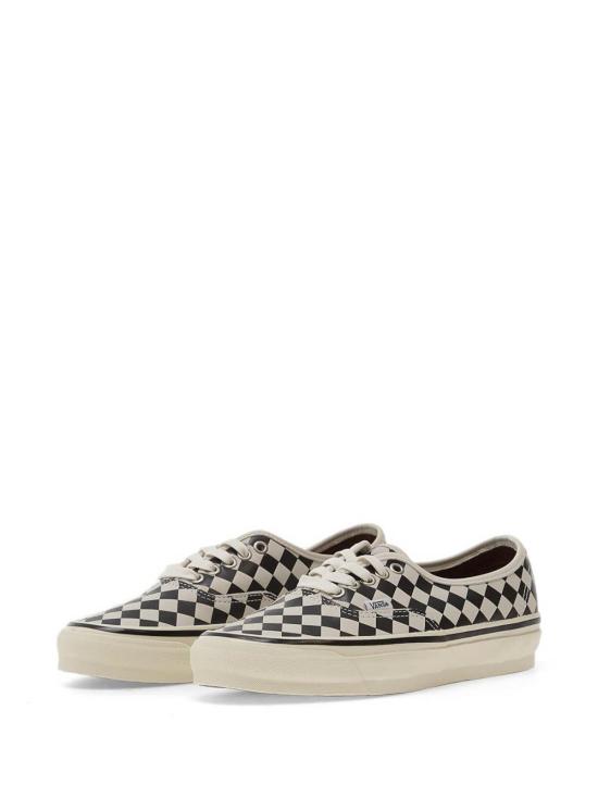 26SS 반스 어센틱 44 VN000D9NBA21BLACKWHITE White - VANS