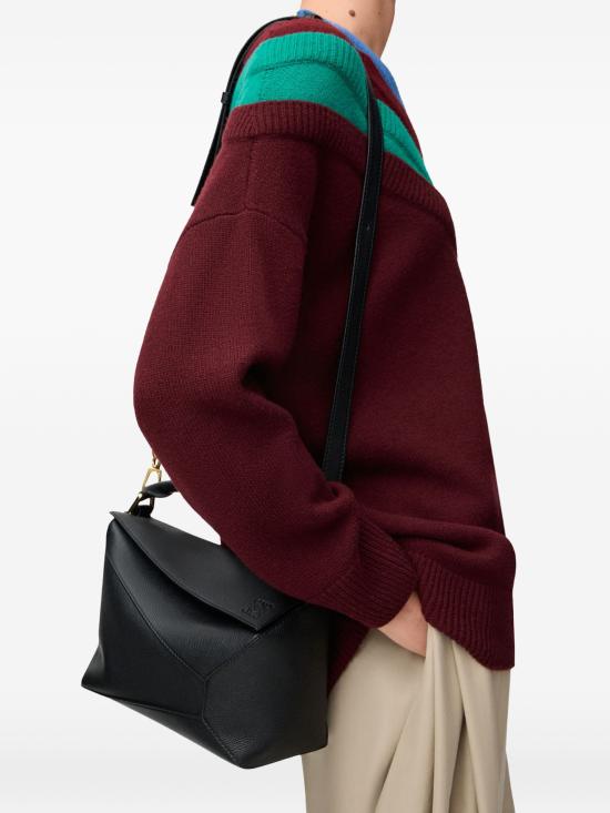 26FW 로에베 소프트 그레인 카프스킨 스몰 퍼즐 엣지 백 A510P60XAWLE 1100 BLACK - LOEWE