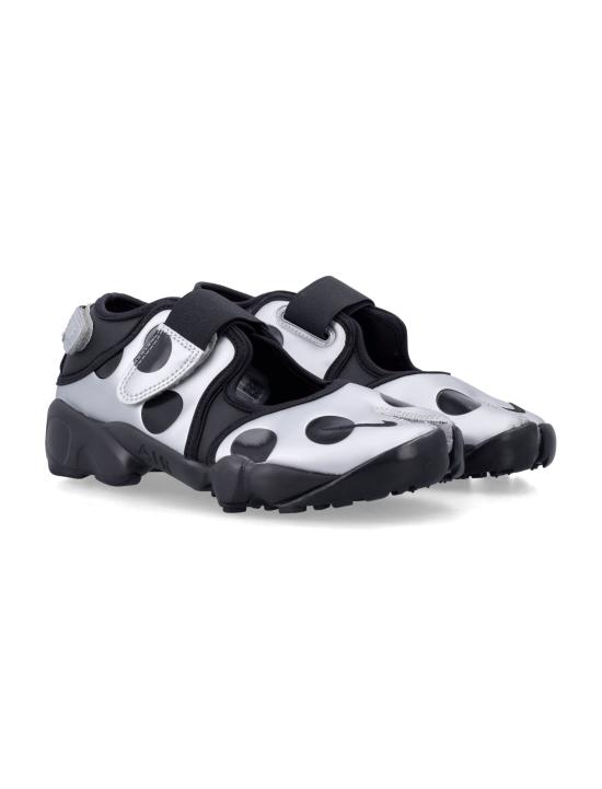 26SS 나이키 스니커즈 IR1226 001 METALLIC SILVER BLACK - NIKE