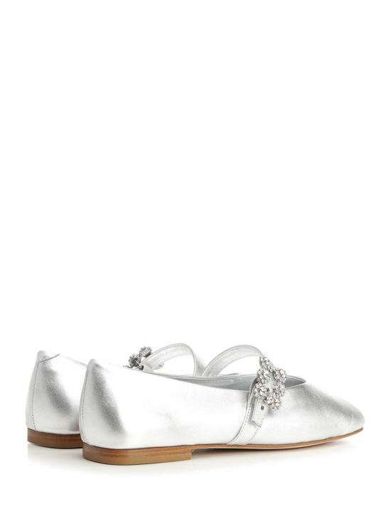 26SS 로저비비에 플랫 슈즈 RVW74344630Y70B200 Silver - ROGER VIVIER