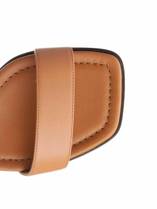 26SS 살바토레 페라가모 샌들 01G9637696671C004 Brown - SALVATORE FERRAGAMO