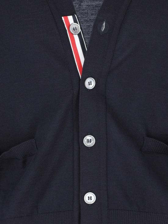 26SS 톰브라운 4바 서스테이너블 파인 메리노 울 클래식 가디건 MKC002A Y1014 415 - THOM BROWNE