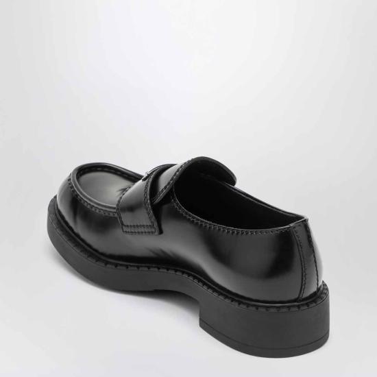 26FW 프라다 삼각 로고 초콜릿 레더 로퍼 2DE127G000055 Black - PRADA
