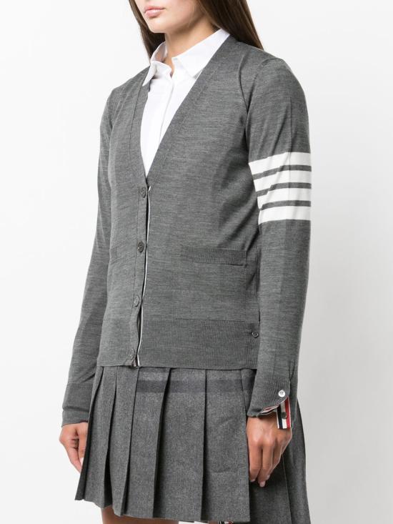 26FW 톰브라운 파인 메리노 울 4바 릴렉스 핏 가디건 FKC334A Y1014035 GREY - THOM BROWNE