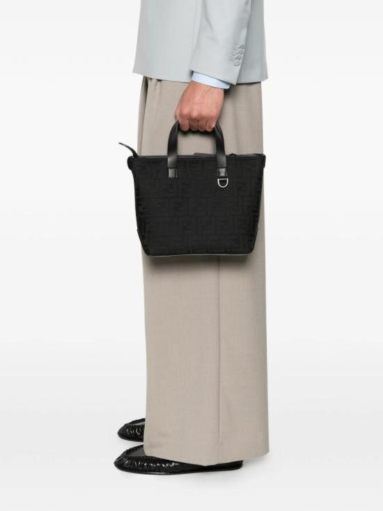 26SS 펜디 토트백 7VA658 AVC6 Black - FENDI