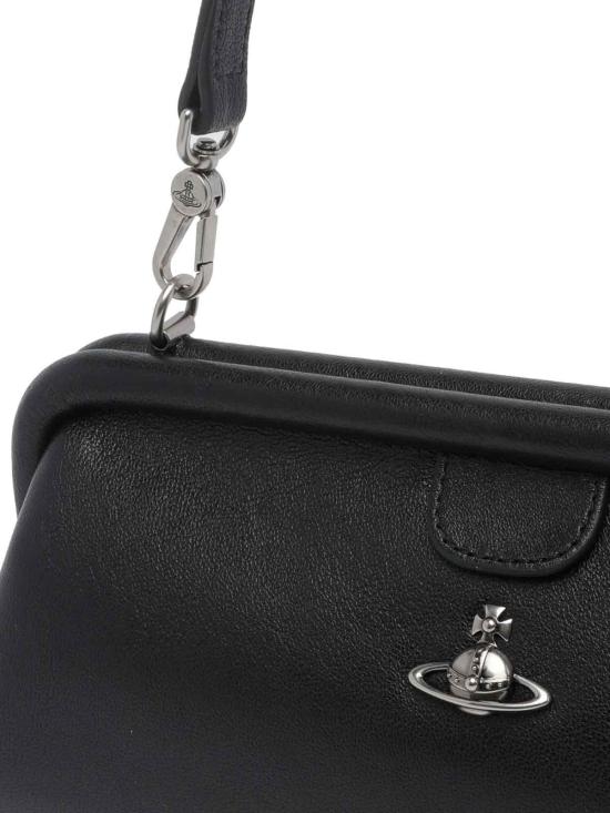26SS 비비안웨스트우드 숄더백 4B01001EWL00BXN404 Black - VIVIENNE WESTWOOD