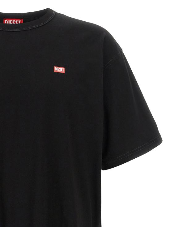 26SS 디젤 T-박스트-R30 스몰 로고 티셔츠 A16400 0QIAM 9XX BLACK DOM - DIESEL
