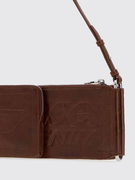 26SS 디젤 플래그-D 모듈러 로고 엠보스드 숄더백 X10713P8822 T2618 Brown - DIESEL