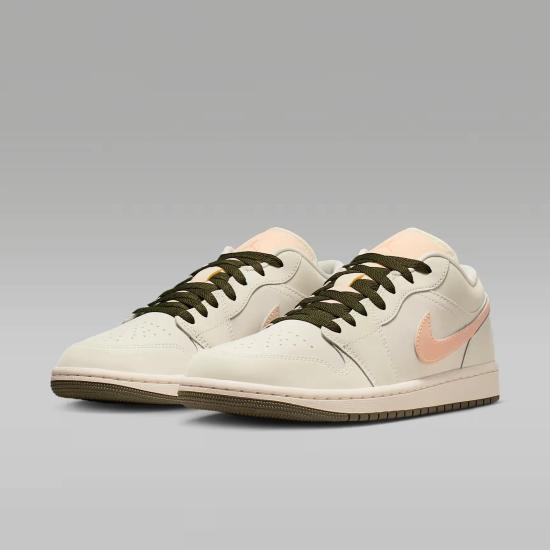  나이키 에어 조던 1 로우 스니커즈 DC0774 111 DOM - NIKE