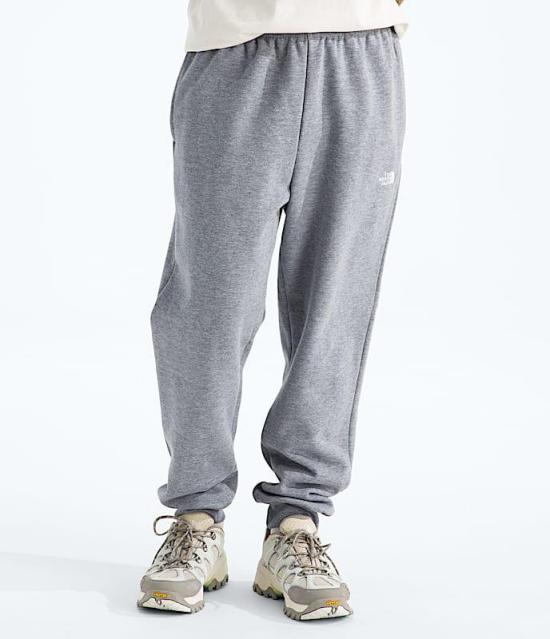 26SS 노스페이스 트레이닝/조거 팬츠 NF0A8CWYCQO TNF PALE GREY HEATHER DOM