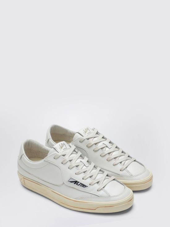 26SS 오트리 WINDSCAPE 로우 스니커즈 슈퍼 빈티지 가죽 SVLMPJ02 White - AUTRY