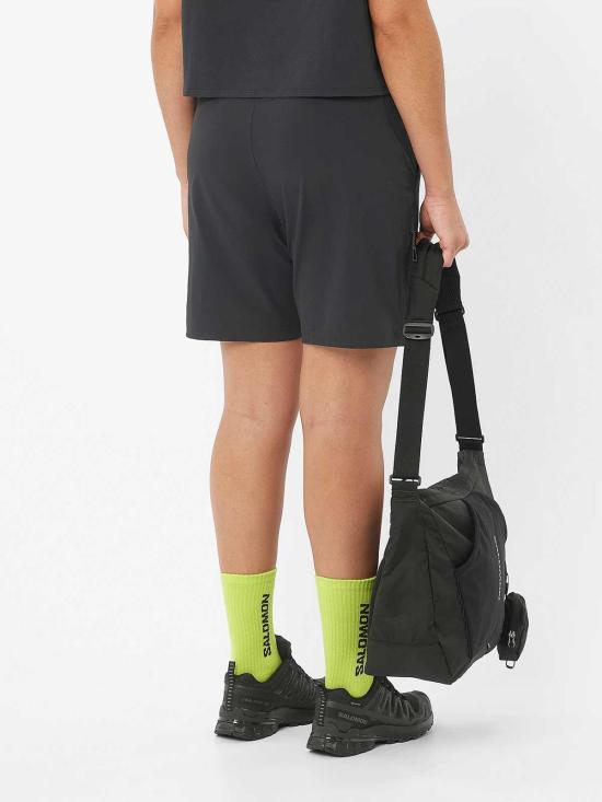 26SS 살로몬 숏팬츠 LC2749800DEEP Black - SALOMON
