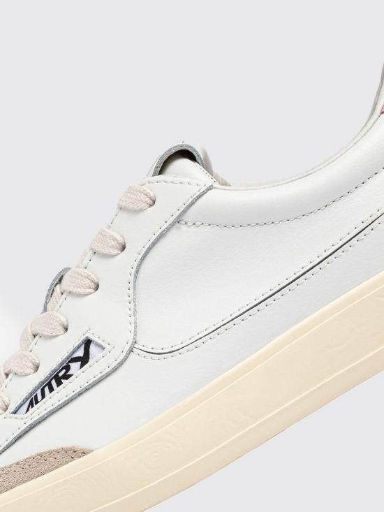 26SS 오트리 WINDSCAPE 로우 스니커즈 스웨이드 SCLWUK04 White - AUTRY