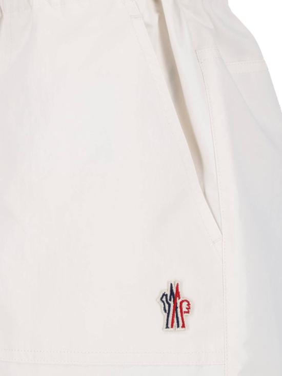 26SS 몽클레어 숏팬츠 098 2B000 05 597SL050 Neutrals - MONCLER