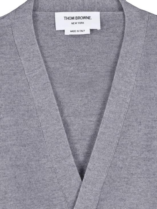25FW 톰브라운 울 4바 브이넥 가디건 MKC160A 00014055 Grey - THOM BROWNE